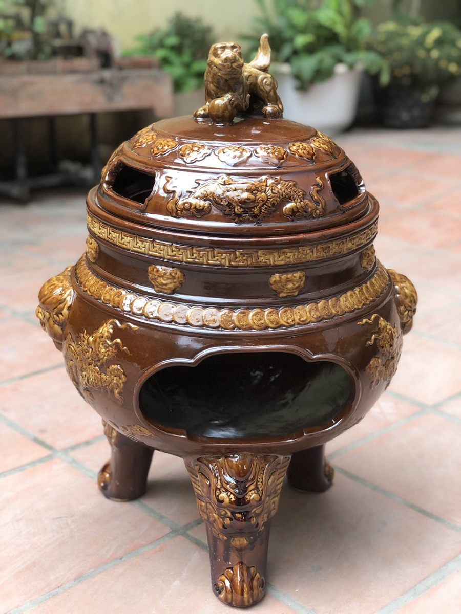 lư hóa vàng nâu đồng cổ