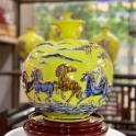 Bình hút lộc vẽ vàng mã đáo thành công gốm sứ Hải Long Bát Tràng