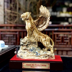Hoàng hổ thiên vương vẽ vàng kim