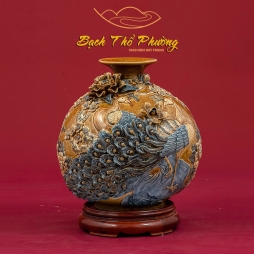 bình hút tài lộc khổng tước đào hoa