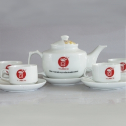 Bộ ấm chén sứ coa cấp Bát Tràng in logo Vamico (Trắng)