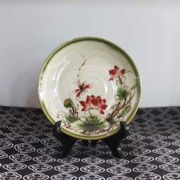 Đĩa sứ tròn Men xanh rêu cổ Sen đỏ phi 16cm