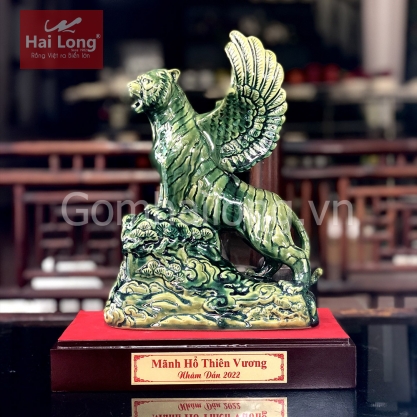 mãnh hổ thiên vương ngọc lục bảo