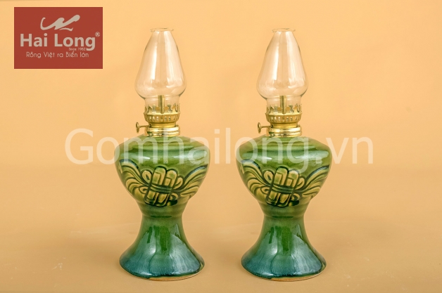 đèn dầu ban thờ chất gốm sứ Bát Tràng