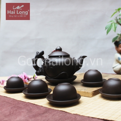 Bộ ấm trà tử sa đắp tùng S2