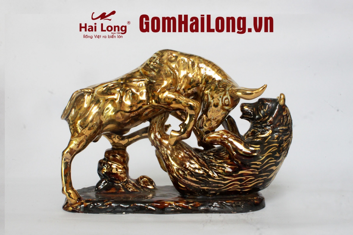 tượng gốm sứ vẽ vàng trâu phong thủy